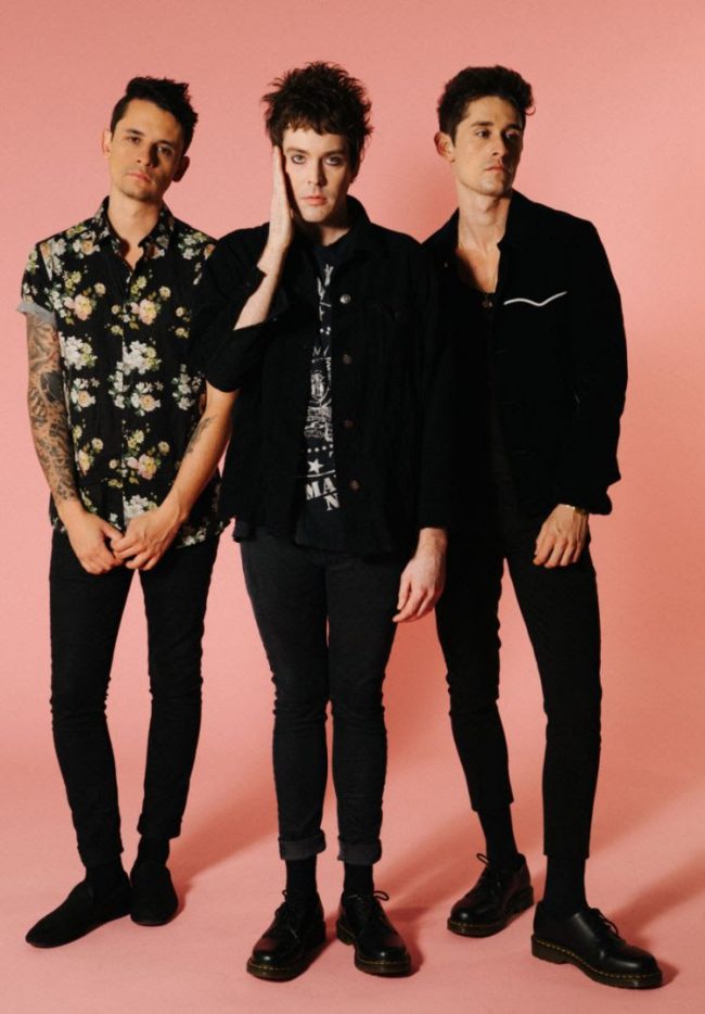 RISING ALT-POP TRIO TWIN XL RELEASES INFECTIOUS NEW SINGLE 