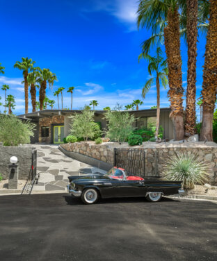 Palm Springs | Set Design for Real Life: A Charles DuBois House on the Summit of Vista Las Palmas