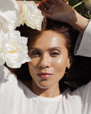 Fall in Love with BLOOMEFFECTS: The Skincare Essentials We’re Loving This Holiday Season